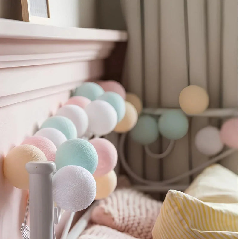 Sfeervolle Bolletjes Slinger - LumaBreeze