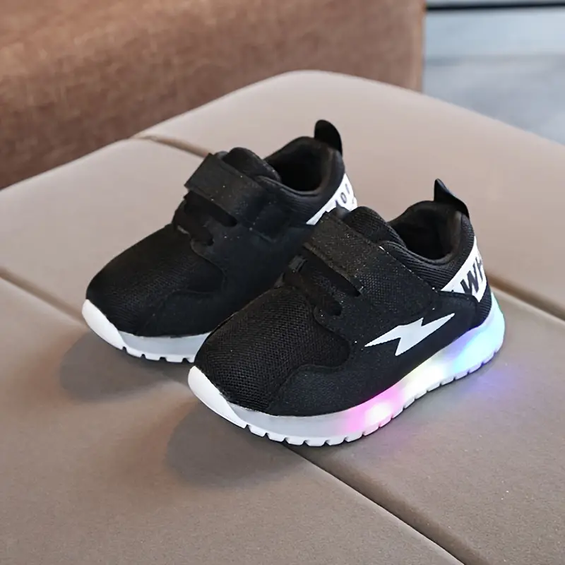 LumoStep – LED Kindersneakers met Antislipzool