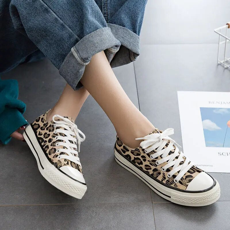 Stijlvolle Luipaard Dames Sneakers – Savannah