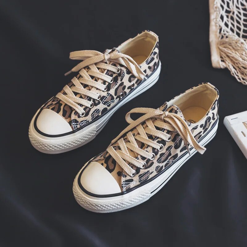 Stijlvolle Luipaard Dames Sneakers – Savannah