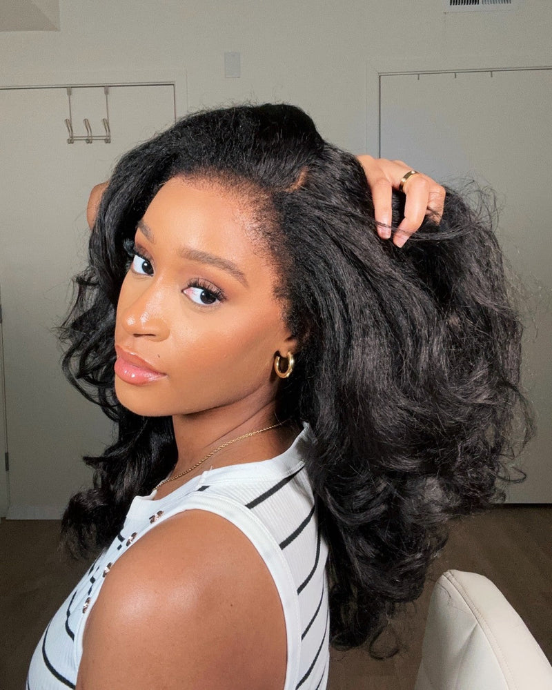 Zwarte HD Lace Pruik met Body Wave & Curly Edges – Amara