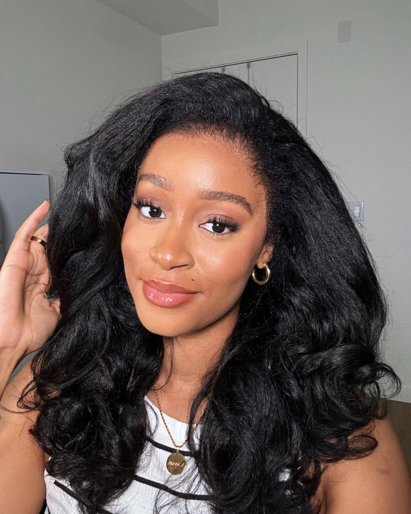 Zwarte HD Lace Pruik met Body Wave & Curly Edges – Amara