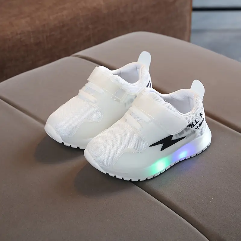 LumoStep – LED Kindersneakers met Antislipzool
