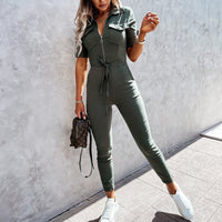 Korte mouw en figuuraccentuerende cargo jumpsuit dames – Malina