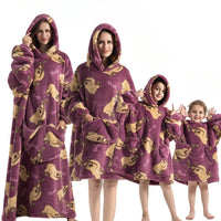 Hoodie-Deken voor Herfst Gezelligheid – SpookySnuggle
