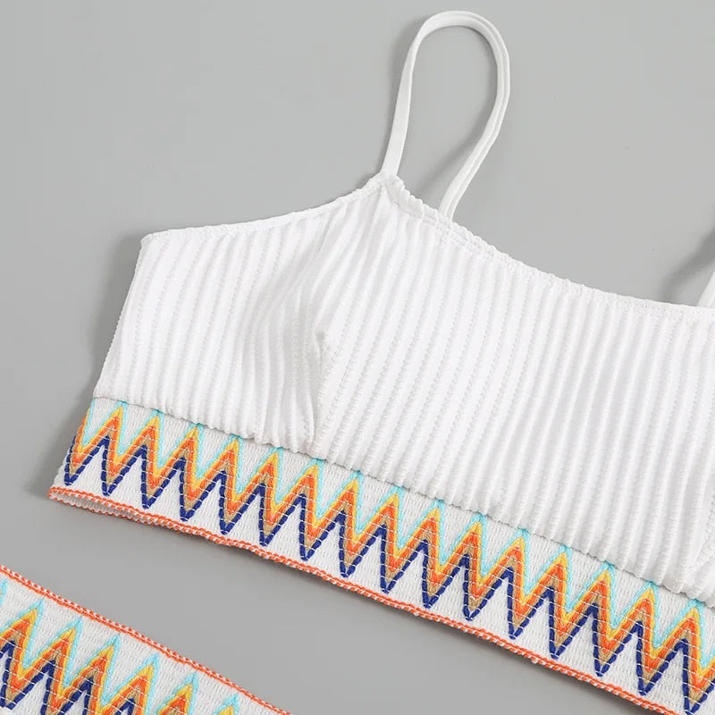 Bikini z regulowanymi ramiączkami i wysokim stanem – Malia