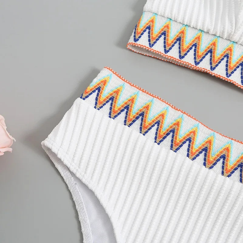 Bikini z regulowanymi ramiączkami i wysokim stanem – Malia