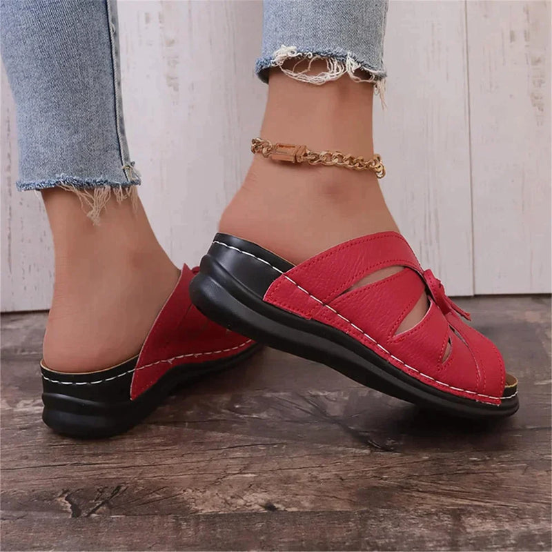 Orthopedische Sleehaksandalen met Gewelfde Knoop – Mirella