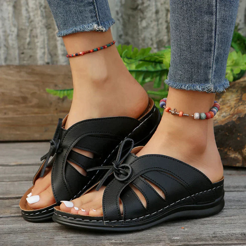 Orthopedische Sleehaksandalen met Gewelfde Knoop – Mirella