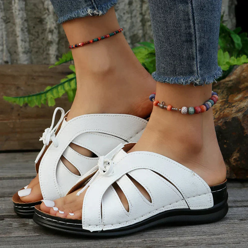 Orthopedische Sleehaksandalen met Gewelfde Knoop – Mirella