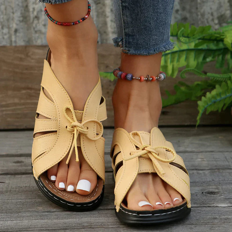 Orthopedische Sleehaksandalen met Gewelfde Knoop – Mirella
