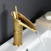 Luxe Waterval Wastafelkraan - CascadeFlow