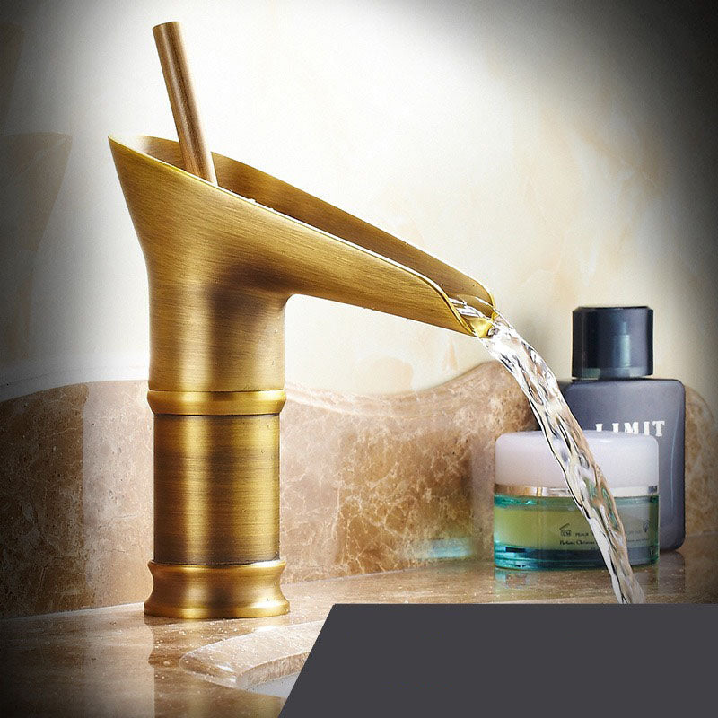 Luxe Waterval Wastafelkraan - CascadeFlow