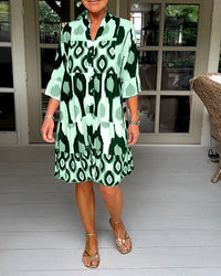 Trendy jurk met korte mouwen en abstracte print & losse snit – Liora
