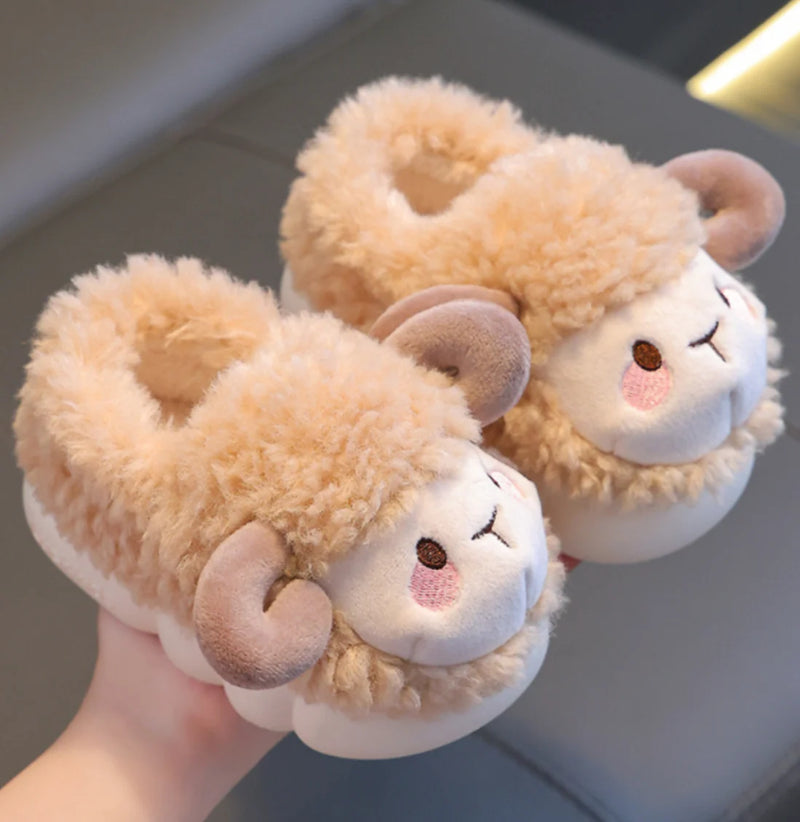 Schattige Pluizige Kindersloffen - FluffySteps