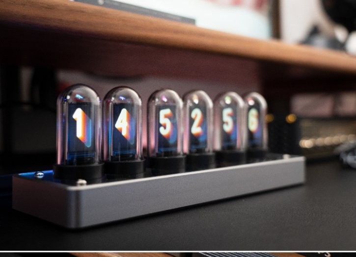 Verticale LED Nixie Tafelklok – Chronix