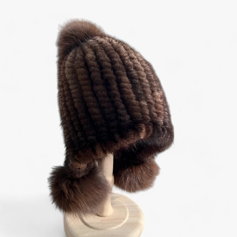 Luxe Bontmuts van Wezel met Vosbont Pompon - Valeria