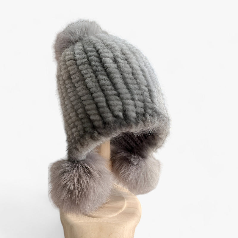Luxe Bontmuts van Wezel met Vosbont Pompon - Valeria