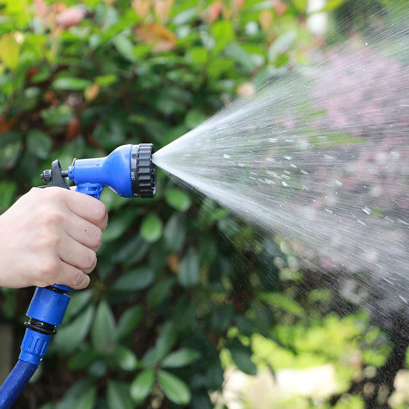 Uitzetbare Tuinslang met Spuitkop – FlexaFlow