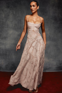 Stijlvolle Mouwloze Jurk – Viviana
