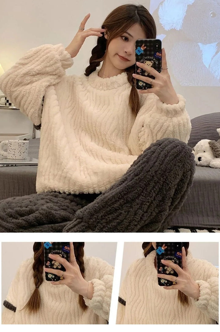 Zestaw piżam Isabel Charm | Dwuczęściowy i wygodny