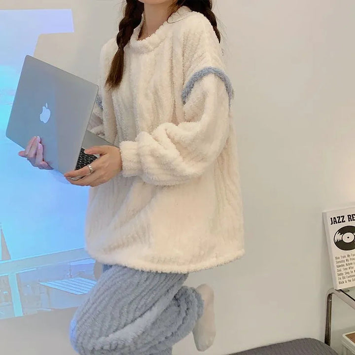 Zestaw piżam Isabel Charm | Dwuczęściowy i wygodny