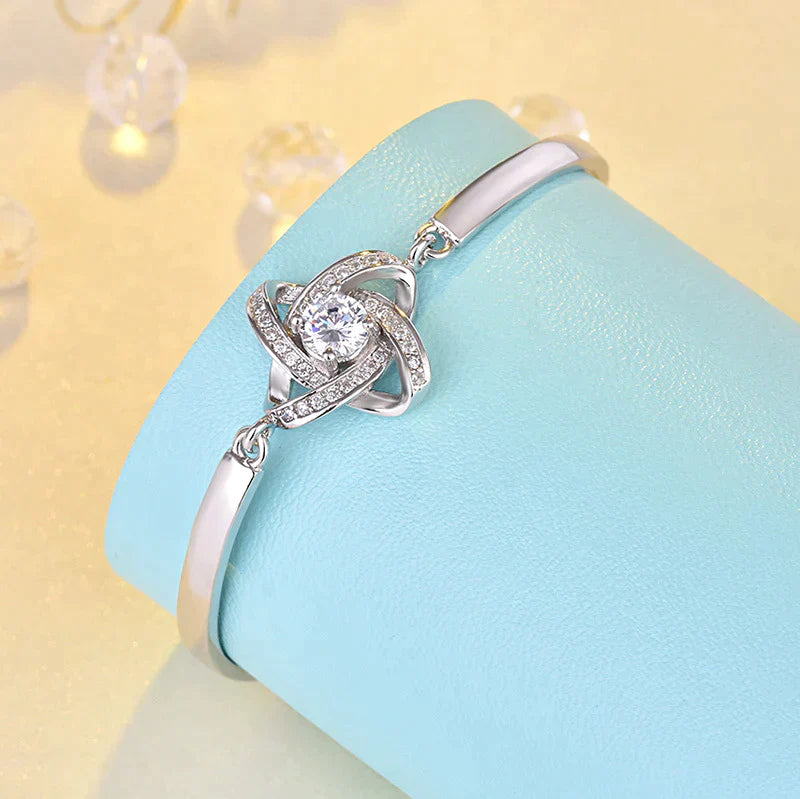 Bransoletka z węzłem miłości | Piękna na każdy dzień!