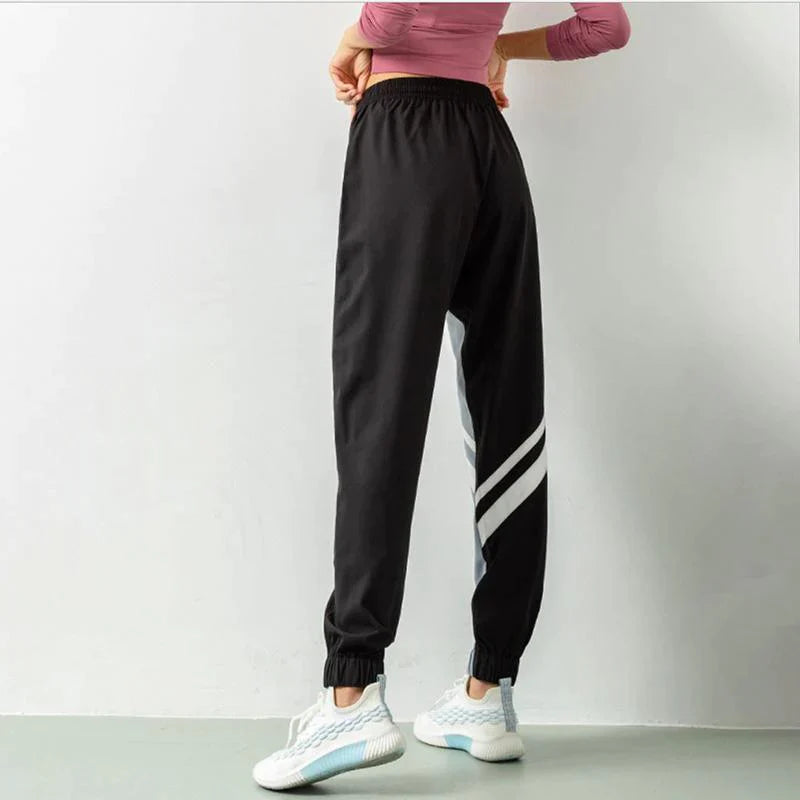 Megan spodnie dresowe | Sportowy i modny