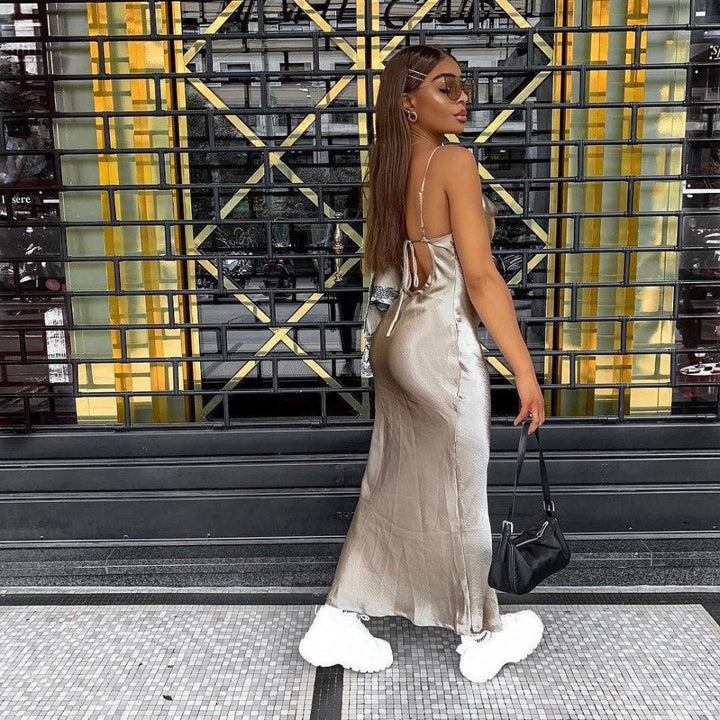 Sukienka Sally Satin | Wszystkie oczy zwrócone są na ciebie w tej sukience