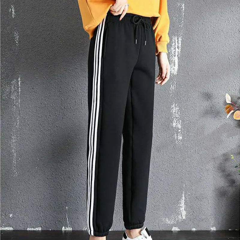 Spodnie dresowe Nickie Winter | Wygodne i ciepłe