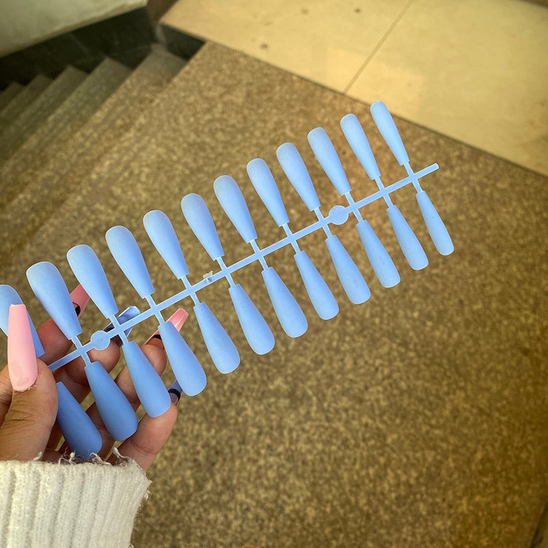 Matowe naklejane paznokcie (24 sztuki) | Idealne na wieczorne wyjście