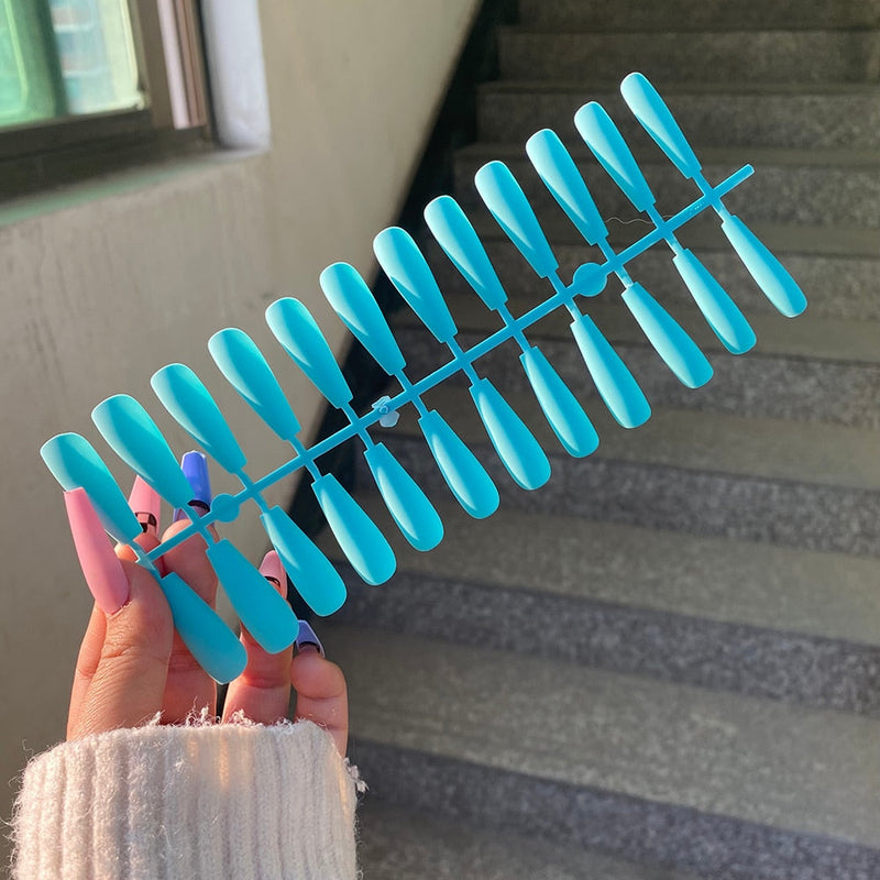 Matowe naklejane paznokcie (24 sztuki) | Idealne na wieczorne wyjście