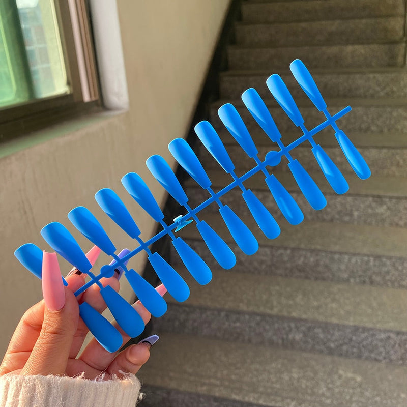 Matowe naklejane paznokcie (24 sztuki) | Idealne na wieczorne wyjście