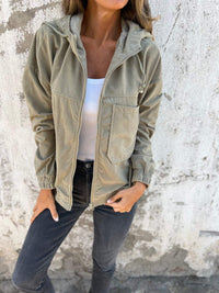 Dames vest met capuchon en rits – Liana