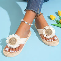Boho Slip-On Sandalen met Bloemdetail – Marivi