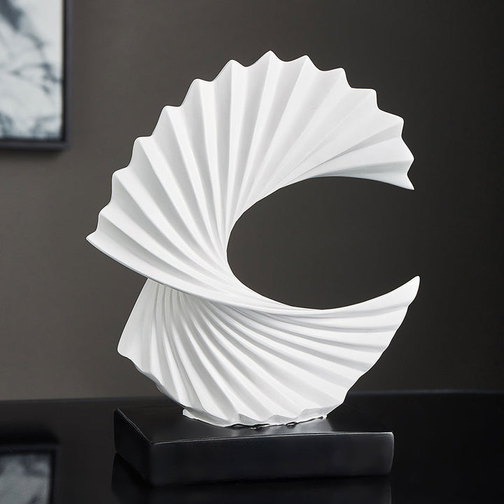 Stijlvolle Maansikkel Sculptuur - LunarGrace