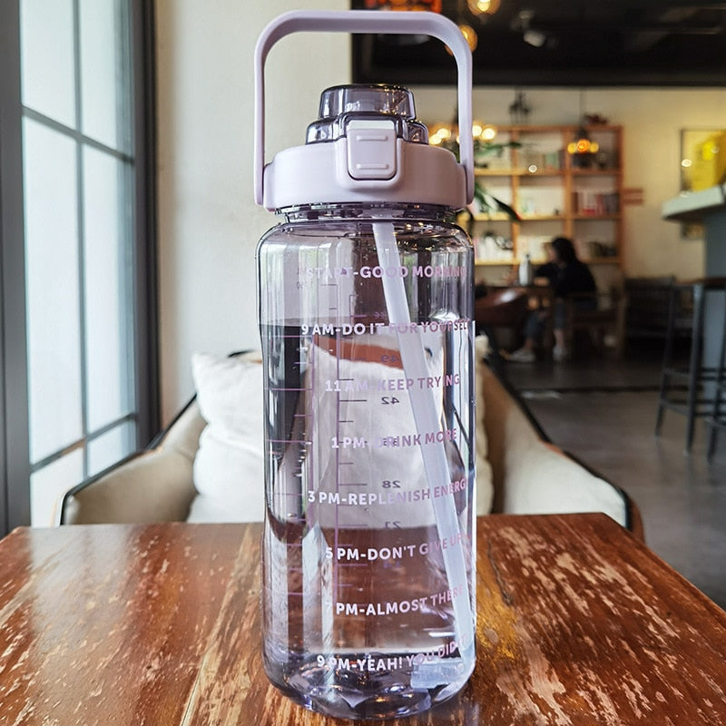 2L Motiverende Waterfles met Tijdmarkeringen - HydroMotivator