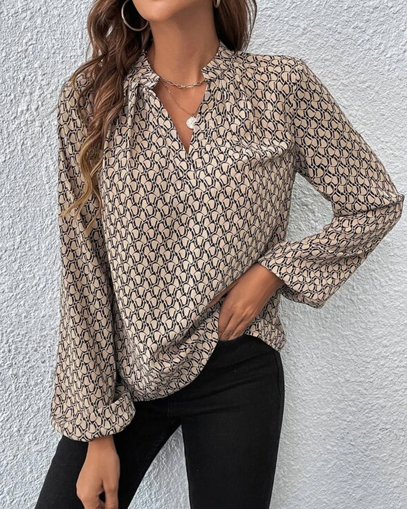 Elegante blouse met patronen