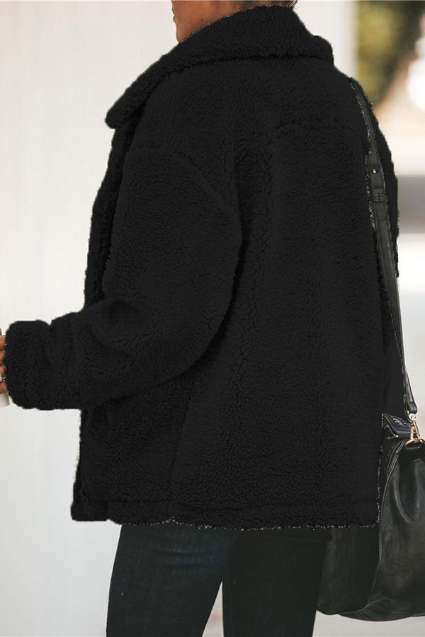 Modny jas z podniesionym kołnierzem i zamkiem błyskawicznym - Amara