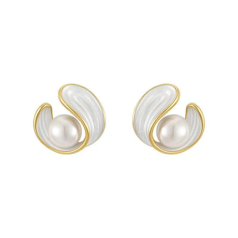 Luxe Gouden Oorbellen met Witte Opalen en Parels - Saphira