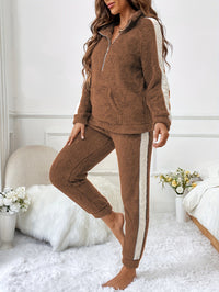 Zachte Pluche Lounge Pyjama Set met Kleuraccenten - Lyra