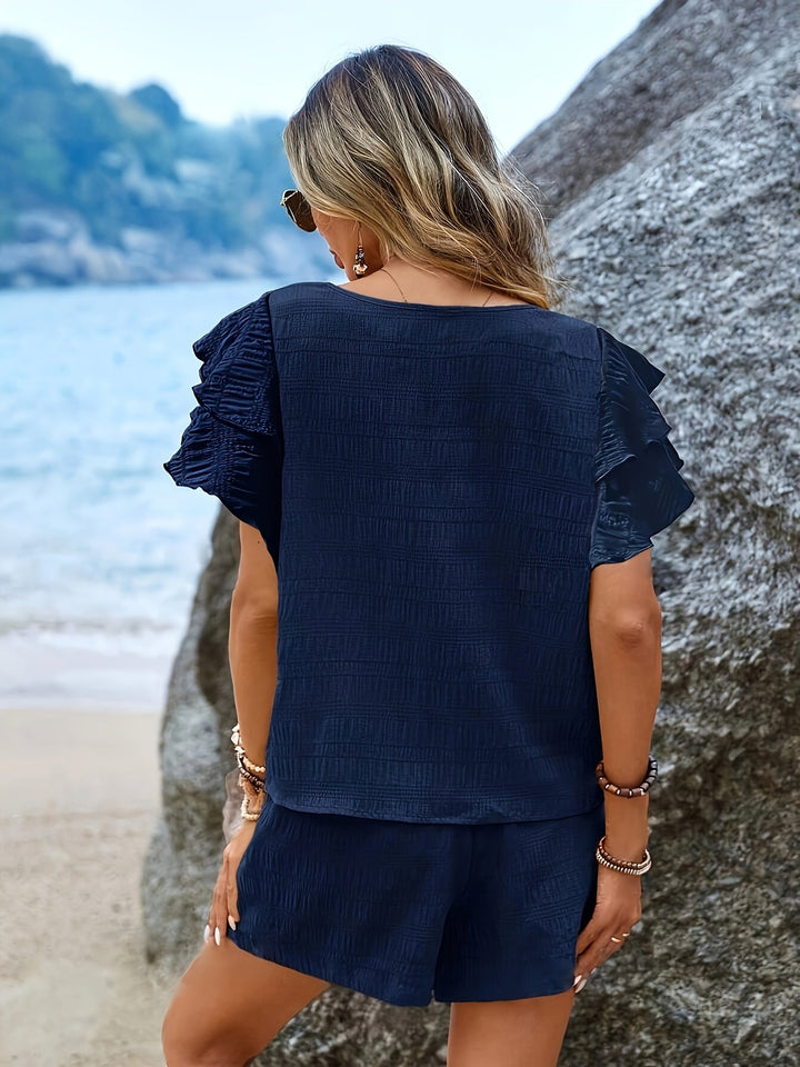 Tweedelige Set met Fladdermouwen en Losvallende Shorts – Livana