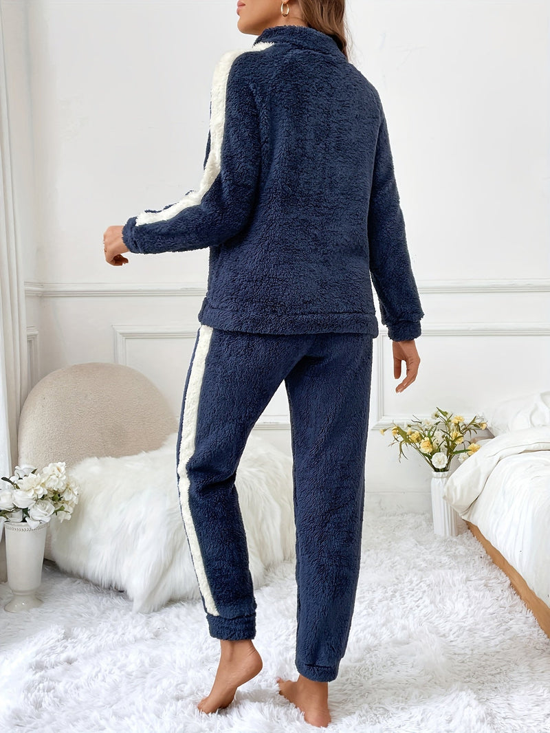 Zachte Pluche Lounge Pyjama Set met Kleuraccenten - Lyra