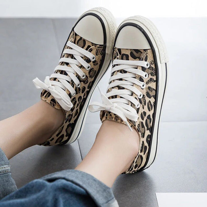 Stijlvolle Luipaard Dames Sneakers – Savannah
