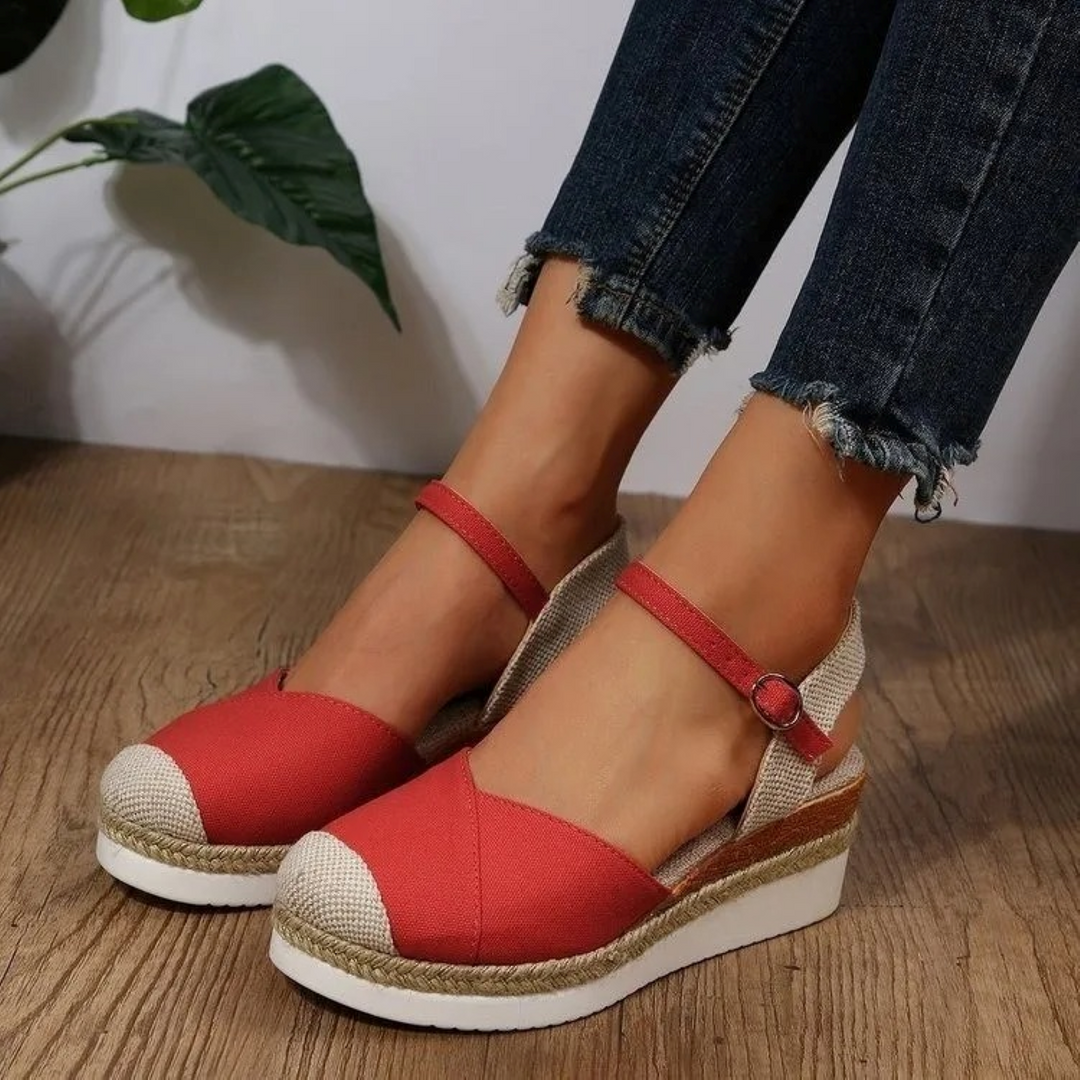 Dames Sandalen met Gespsluiting en Gesloten Teen – Isabelle