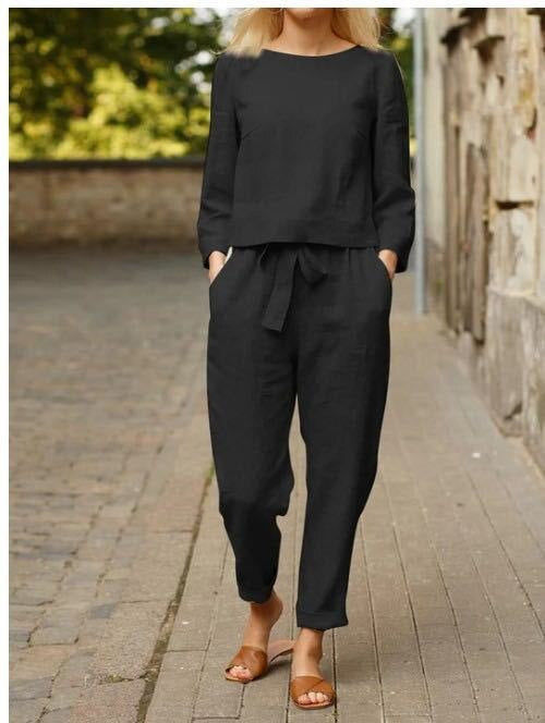 Tweedelige damesoutfit met ronde hals shirt en broek met elastische taille - Nia