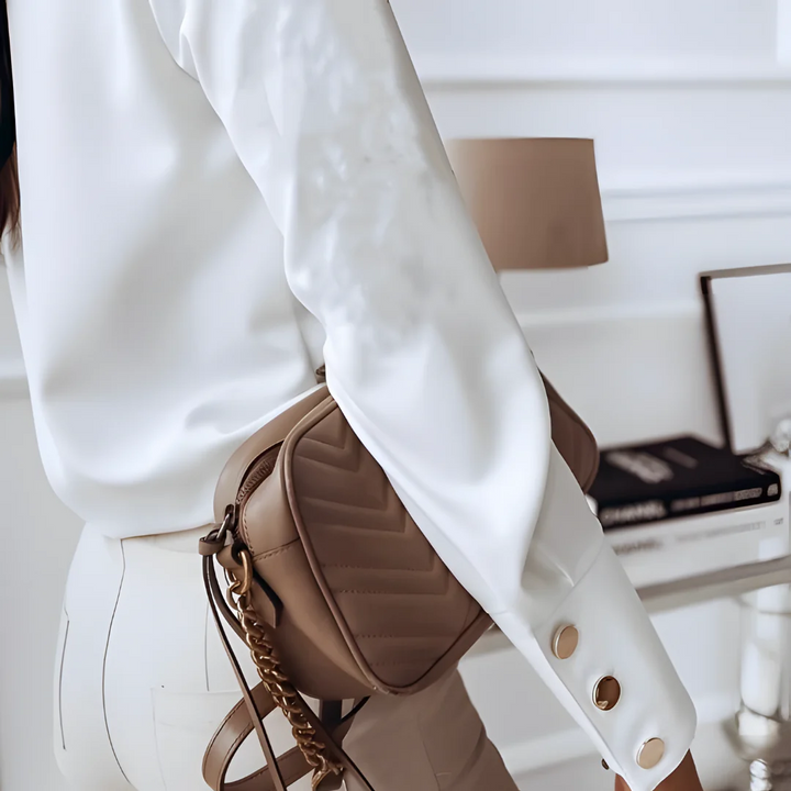 Stijlvolle dames blouse met knoopsluiting en klassieke kraag – Norea