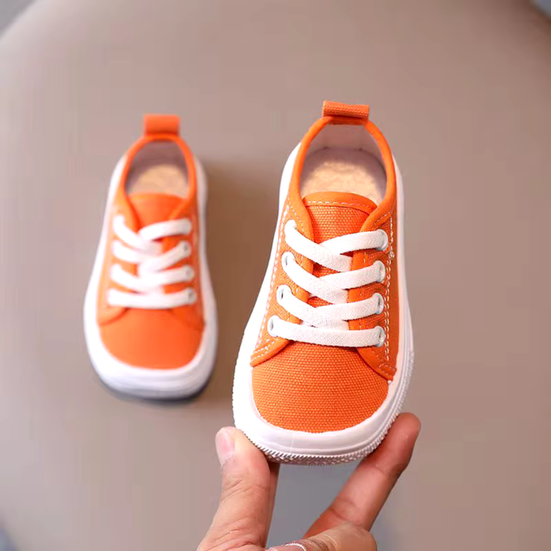 Kinder Canvas Sneakers – TinyTracks