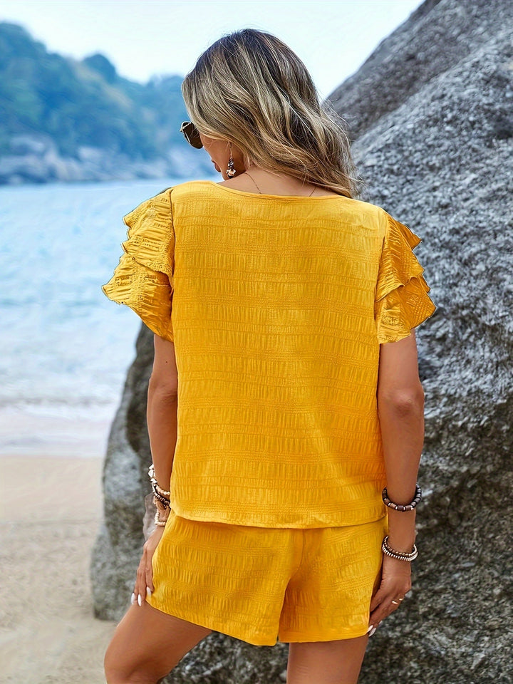 Tweedelige Set met Fladdermouwen en Losvallende Shorts – Livana