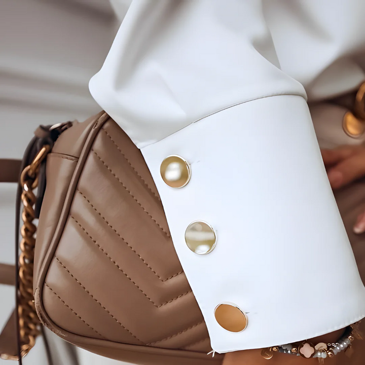 Stijlvolle dames blouse met knoopsluiting en klassieke kraag – Norea